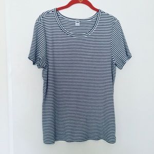 Old Navy (you wear it so well) stripped navy and white knit T shirt.